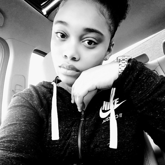 Meet your Posher, Tee - Picture 3 of 3